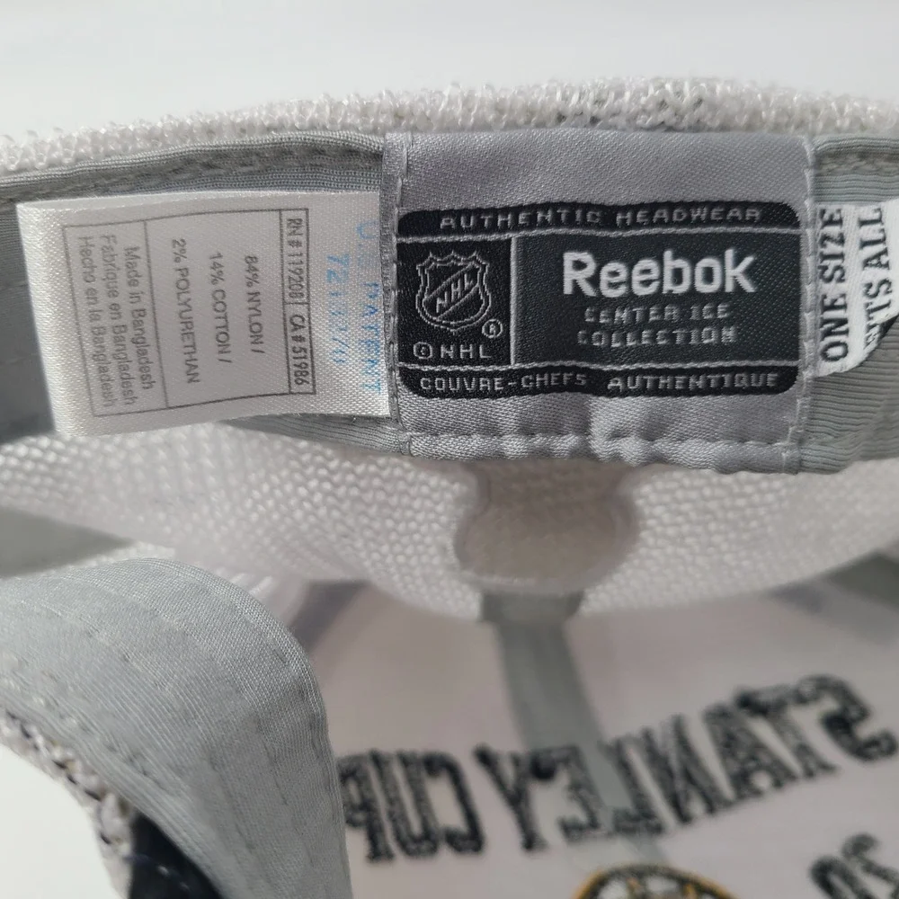 Boston Bruins Hat Fitted One Size Mesh Reebok White 2011 Stanley Cup Champions